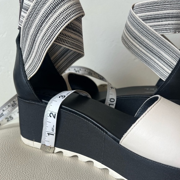 Sorel Cameron Black Leather Flatform Ankle Strap Wedge Sandal Size 9.5 - Picture 5 of 11